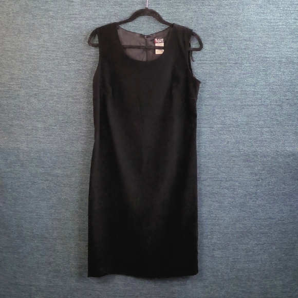 Vintage 90s Helene Blake Black Velvet Cocktail Sheath Dress - Picture 9 of 9